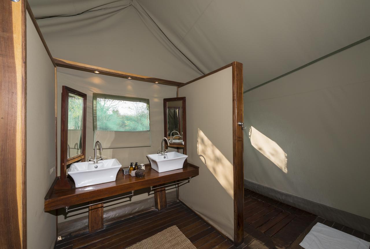 Ongava Tented Camp أوكاوكويجو المظهر الخارجي الصورة